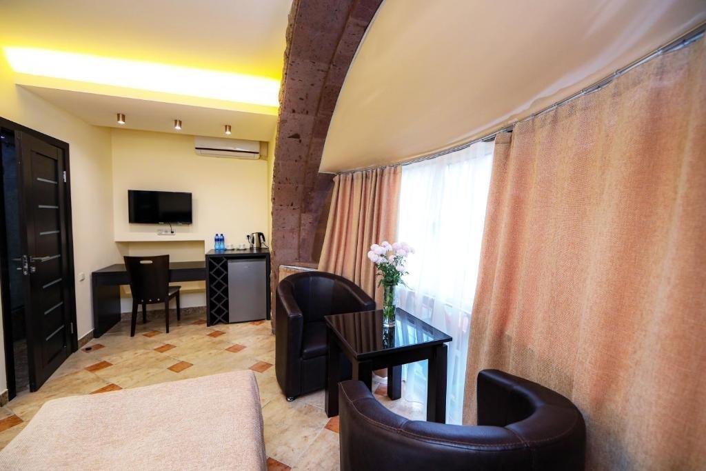 Skyline Hotel Yerevan Exterior foto