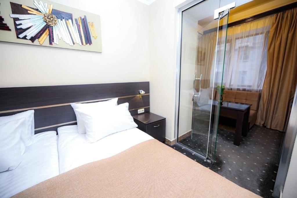 Skyline Hotel Yerevan Exterior foto